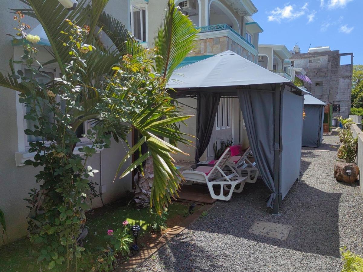 Piscines Privees Et Chauffees, Private Heated Pools *