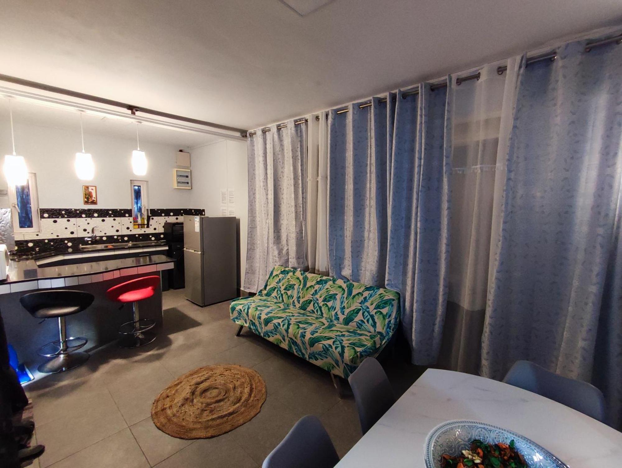 Piscines Privees Et Chauffees, Private Heated Pools *